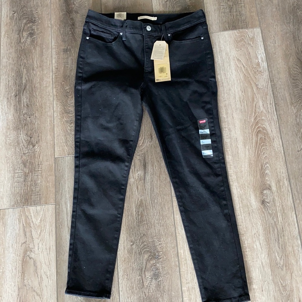 311 - Levi’s Shaping Skinny Ankle - 12 W31 (NWT)
